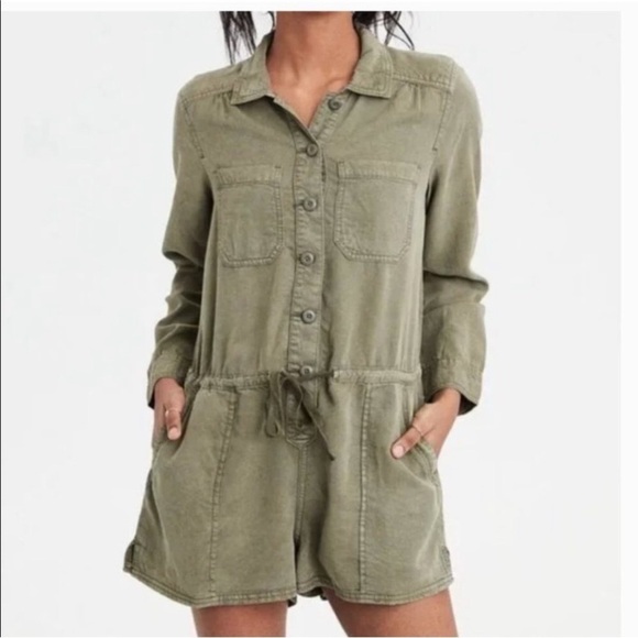 American Eagle Outfitters Pants - NEW American Eagle Long Sleeve Green Utility Romper Size 4 NWT
